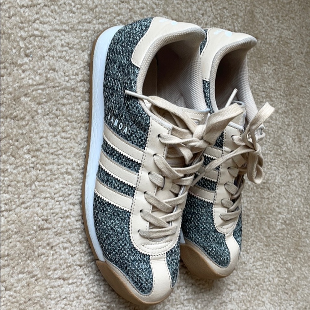 Adidas Samoa sneakers